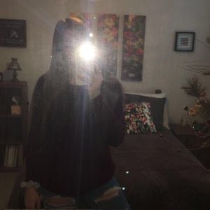 FINAL ❗️american eagle sweater -lowest i’ll go